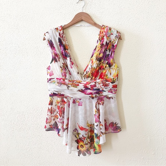 Carla Ruiz Deep V Floral Blouse 10 - Picture 3 of 5